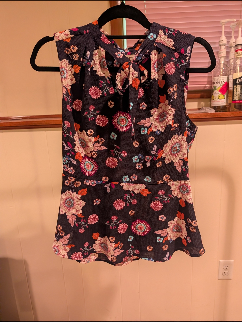 Monteau Floral Tie-Neck Sleeveless Top